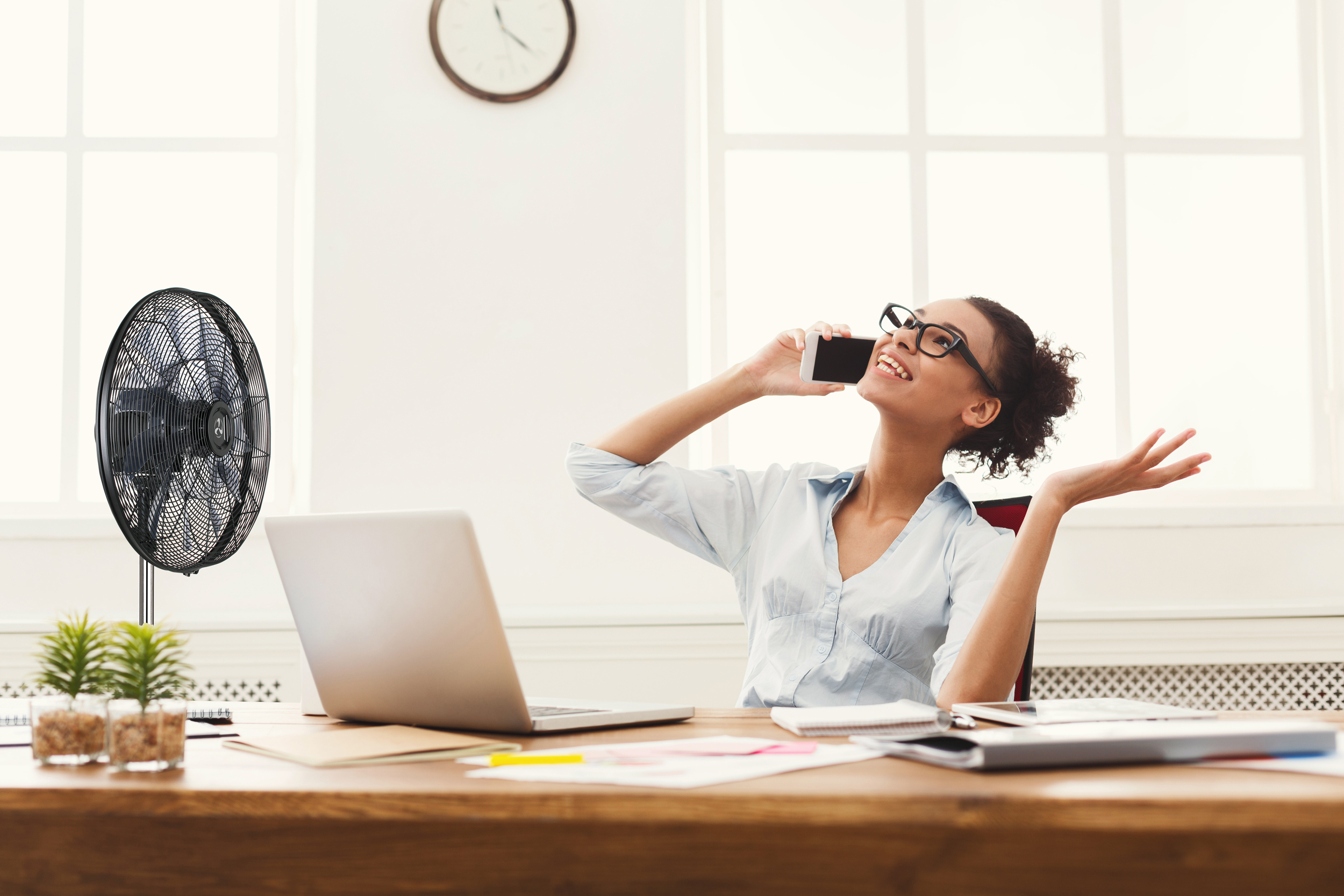 Flexibel... Ob im Büro oder zu Hause: durch die perfekt  abgestimmten Stufen ist der Airos Eco Silent  überall einzusetzen.  Die Leistung lässt sich individuell  an den Bedarf anpassen!